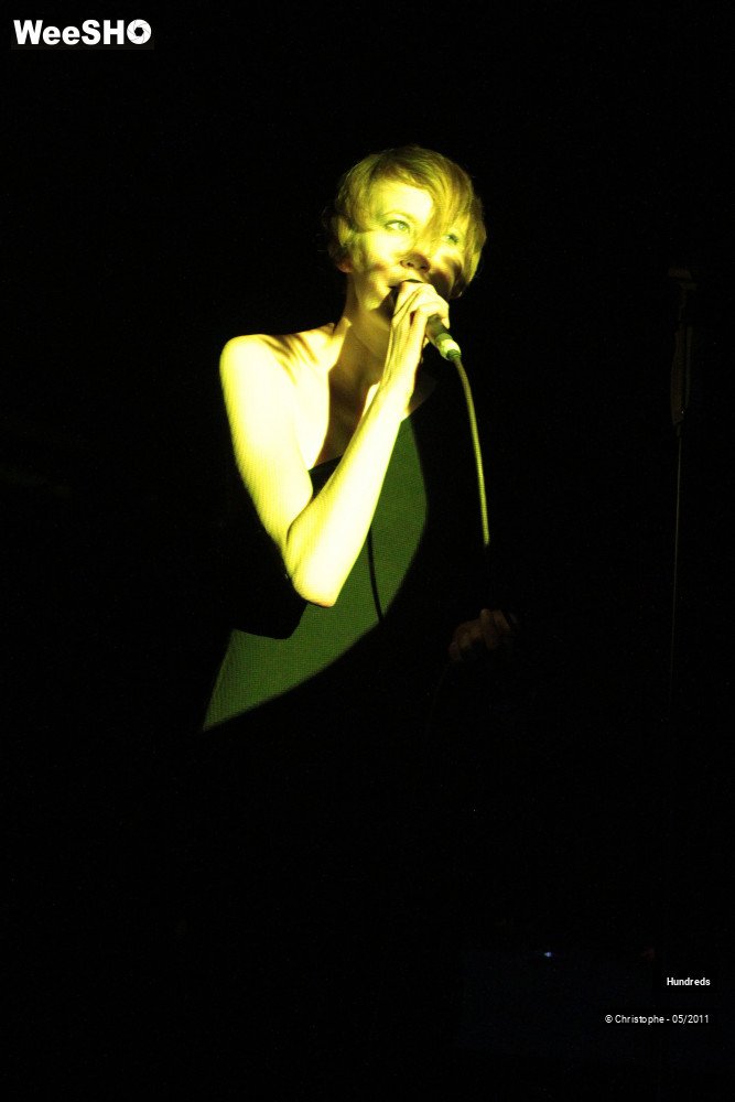 1/25 photos du spectacle Hundreds
