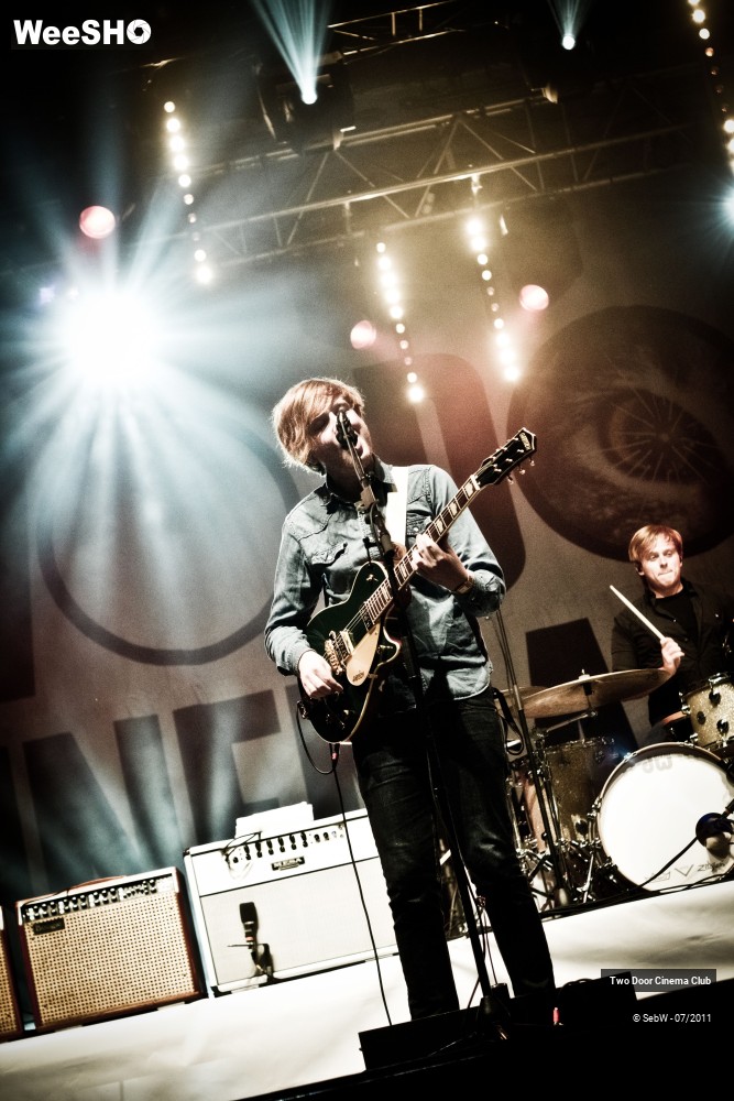 3/26 photos du spectacle Two Door Cinema Club