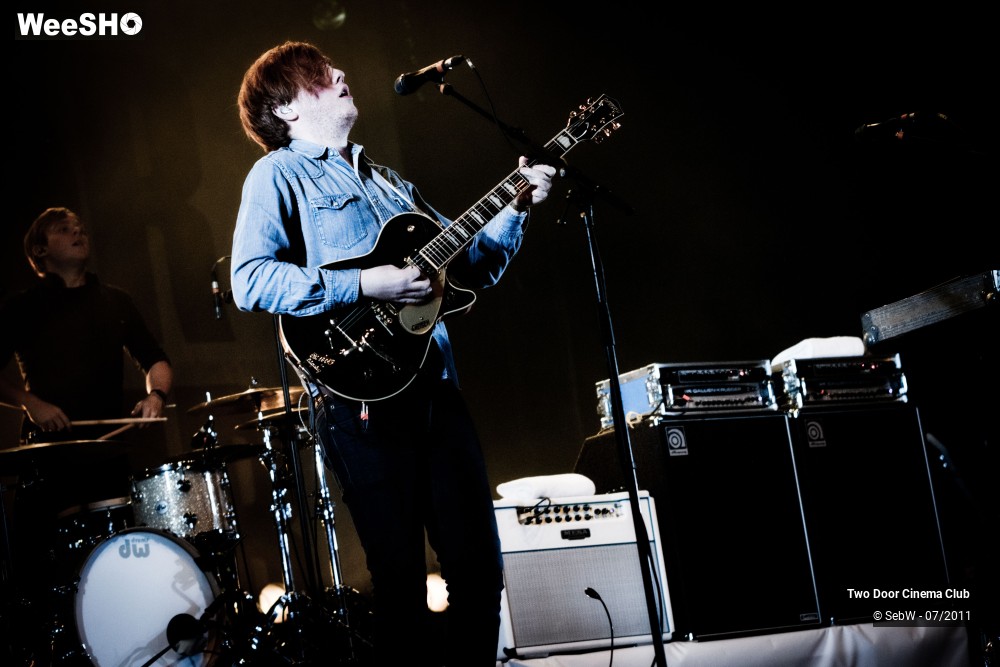 18/26 photos du spectacle Two Door Cinema Club