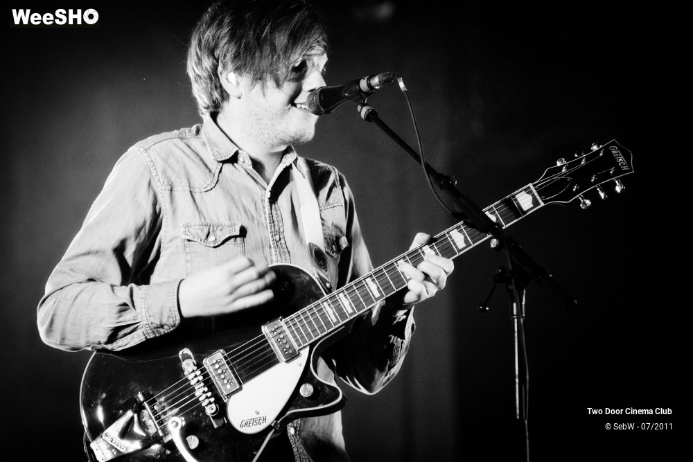 25/26 photos du spectacle Two Door Cinema Club