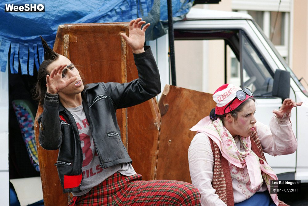 21/45 photos du spectacle La Famille Baltringues