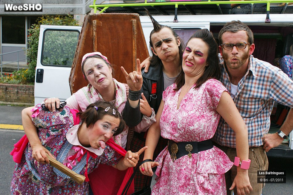 24/45 photos du spectacle La Famille Baltringues