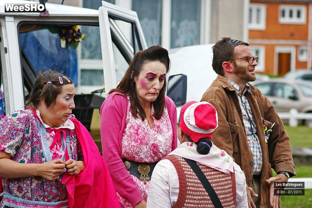 32/45 photos du spectacle La Famille Baltringues