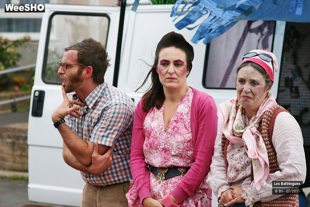 36/45 photos du spectacle La Famille Baltringues