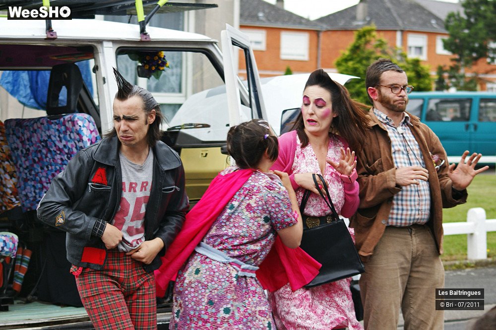 37/45 photos du spectacle La Famille Baltringues