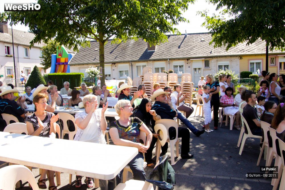 9/38 photos du spectacle Faubourg de Cambrai en fête