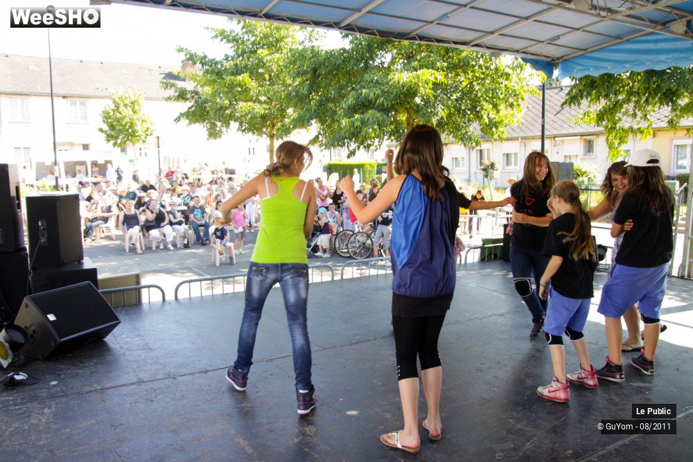 18/38 photos du spectacle Faubourg de Cambrai en fête
