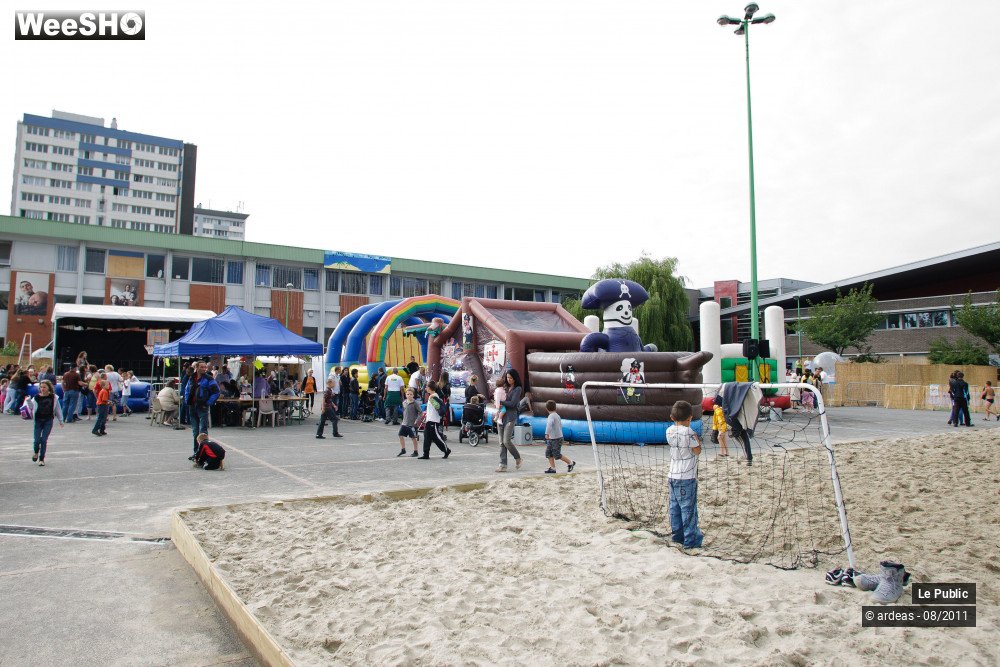 8/44 photos du spectacle Avion plage