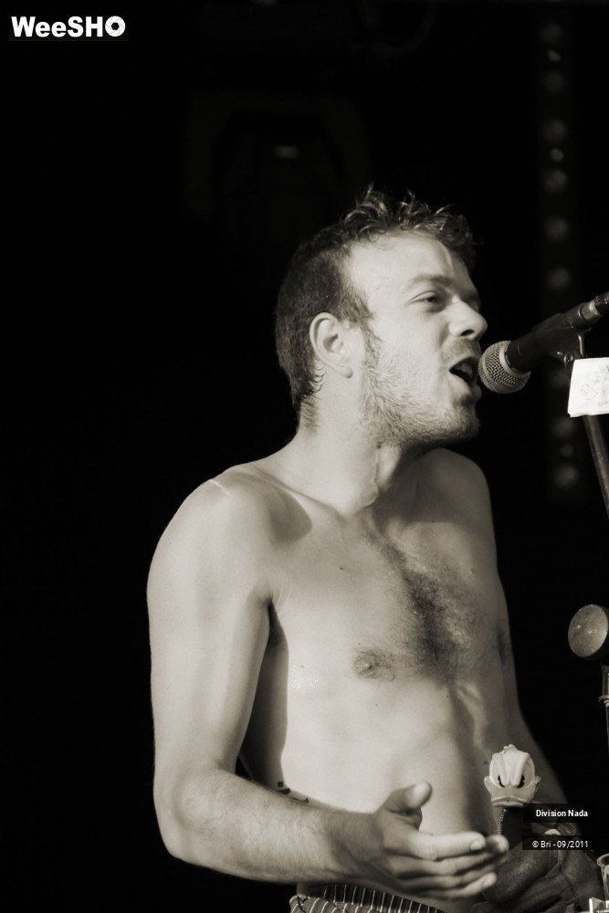 25/29 photos du spectacle Division Nada