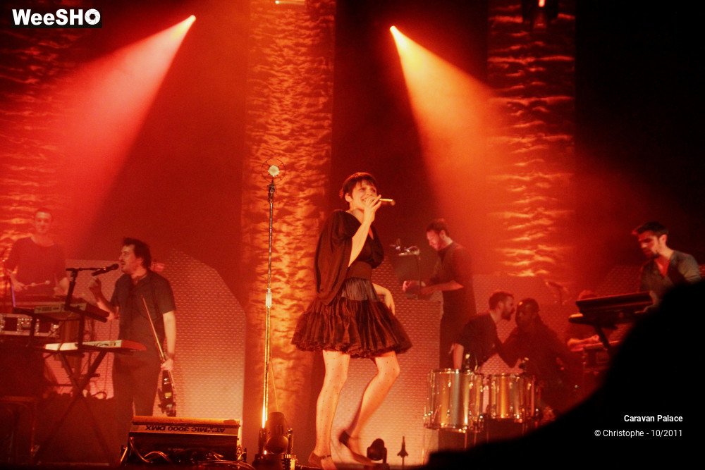 2/28 photos du spectacle Caravan Palace 