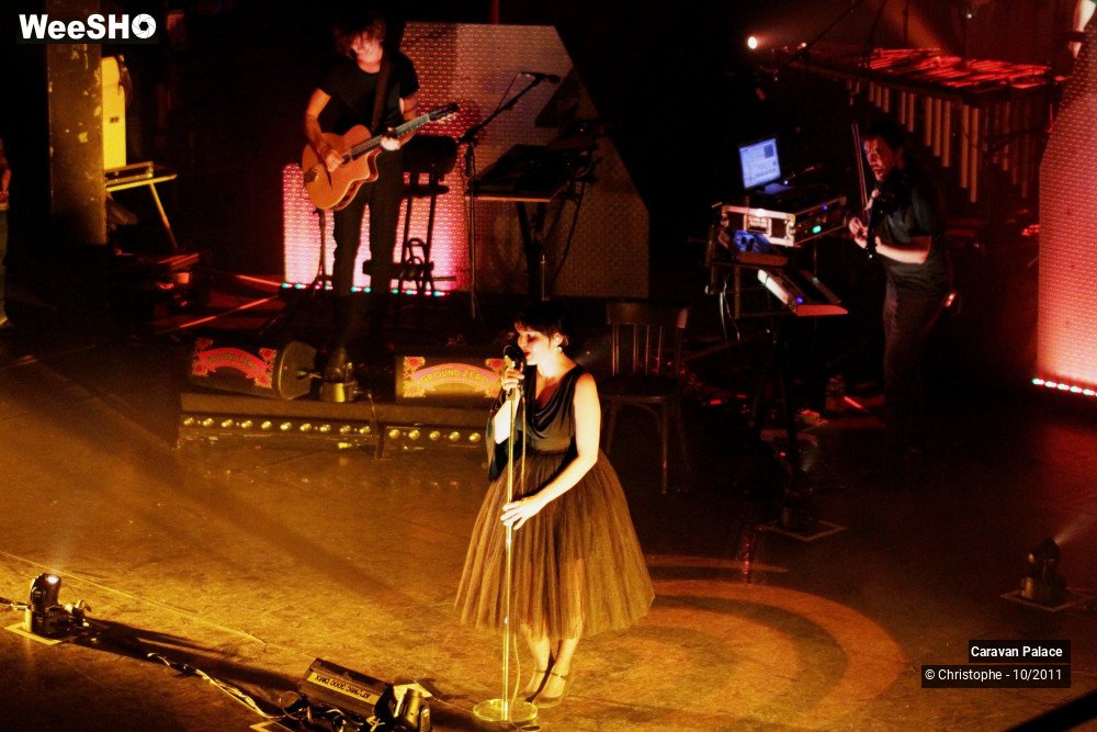 9/28 photos du spectacle Caravan Palace 