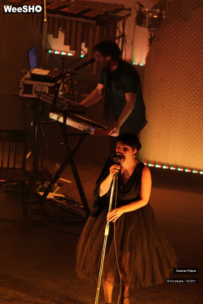 11/28 photos du spectacle Caravan Palace 