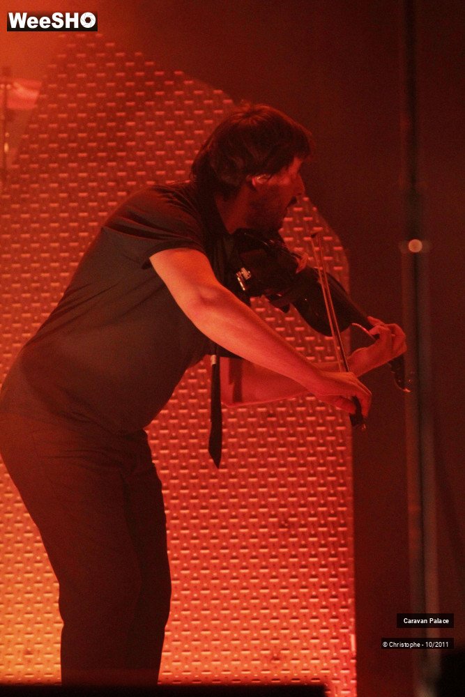 14/28 photos du spectacle Caravan Palace 