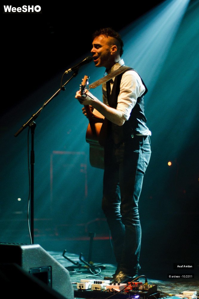 24/28 photos du spectacle Asaf Avidan
