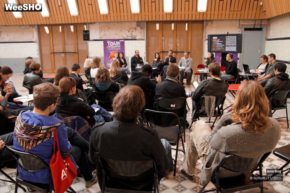 12/36 photos du spectacle June Bug + Conférence TDC2011