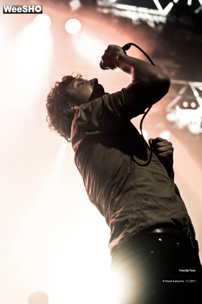 4/32 photos du spectacle Friendly Fires