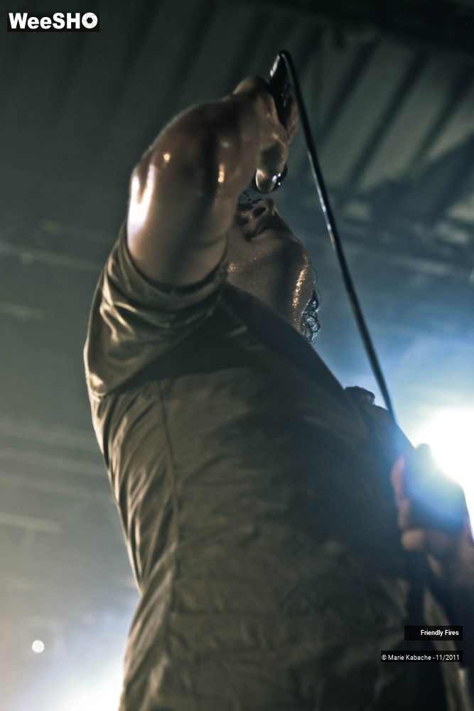 7/32 photos du spectacle Friendly Fires