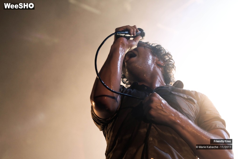 17/32 photos du spectacle Friendly Fires