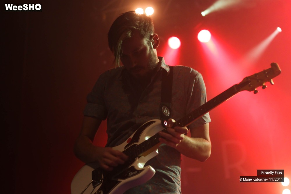 21/32 photos du spectacle Friendly Fires