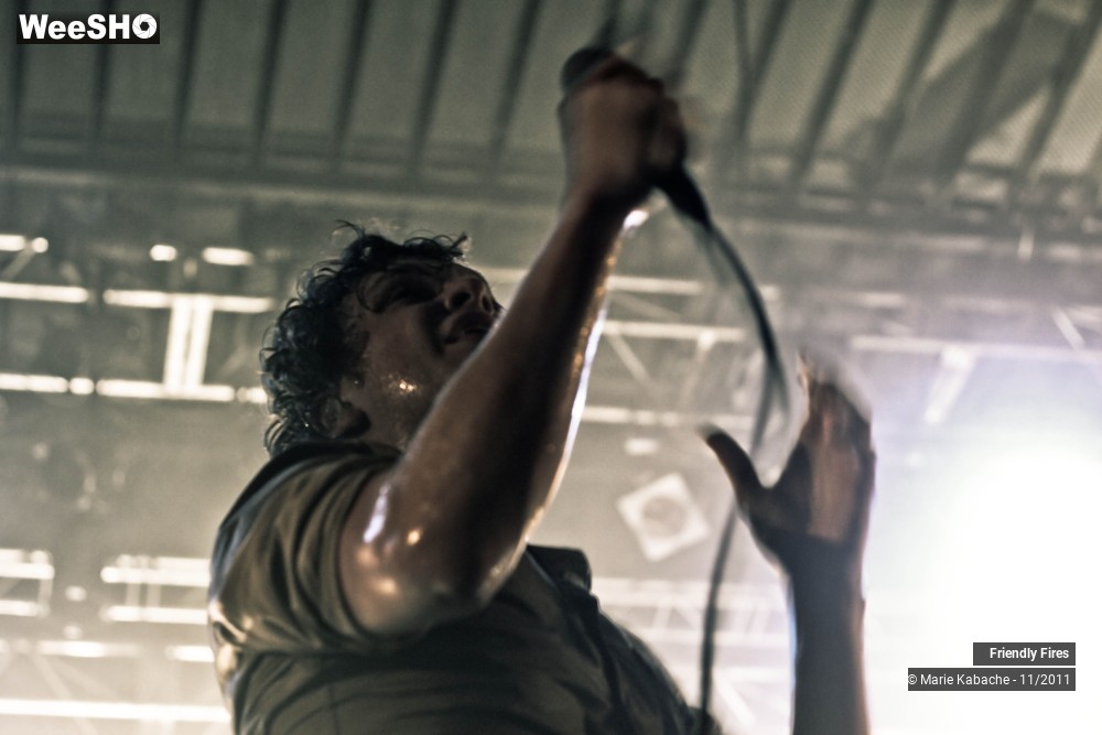 25/32 photos du spectacle Friendly Fires