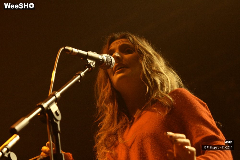 9/32 photos du spectacle Madjo