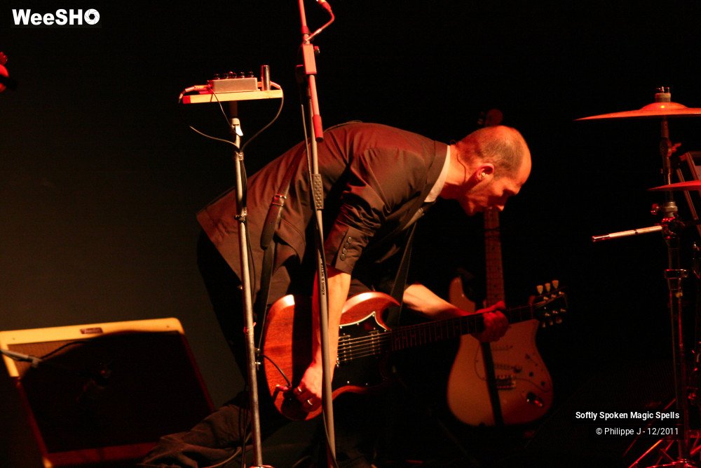 2/12 photos du spectacle Softly Spoken Magic Spells