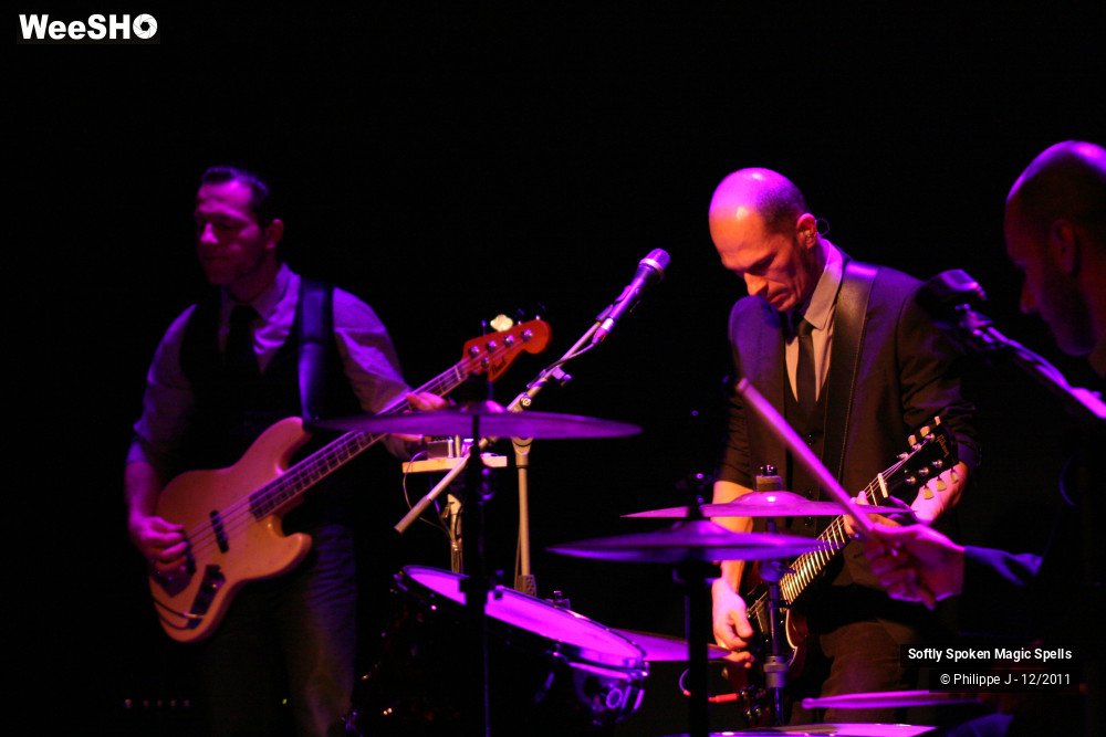 4/12 photos du spectacle Softly Spoken Magic Spells