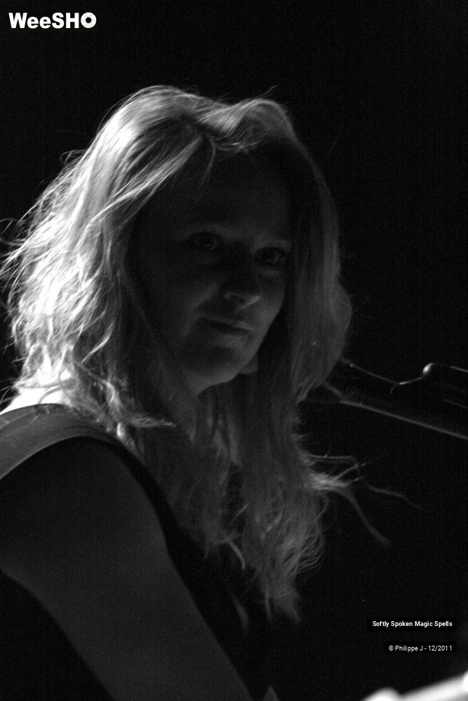 10/12 photos du spectacle Softly Spoken Magic Spells