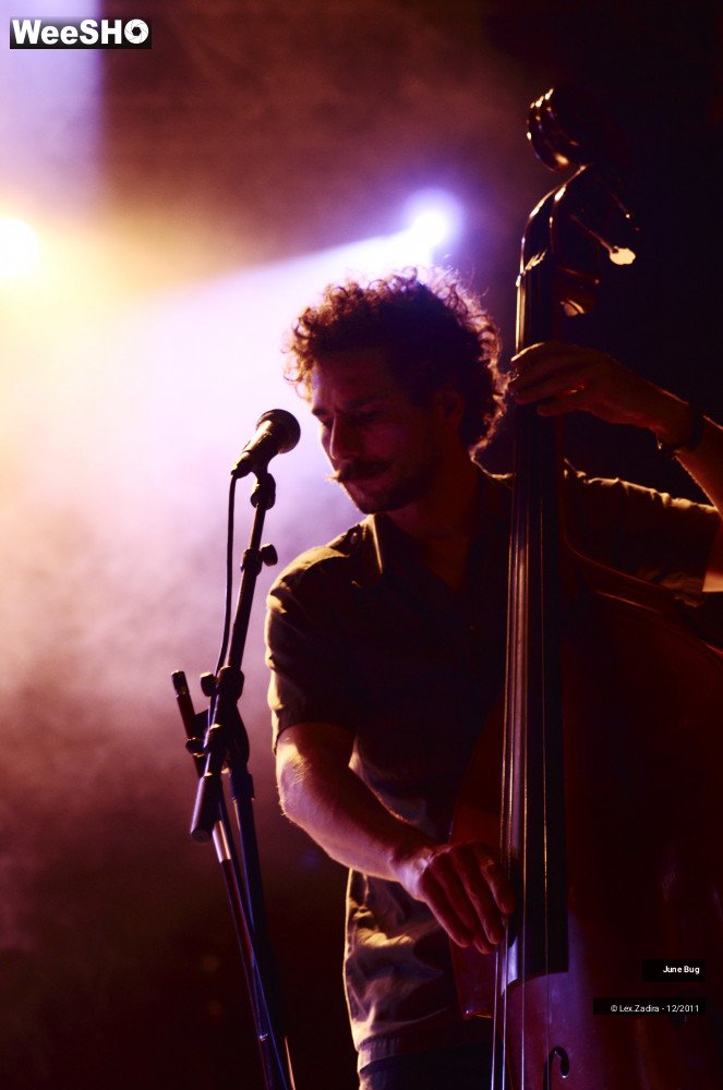 3/9 photos du spectacle June Bug