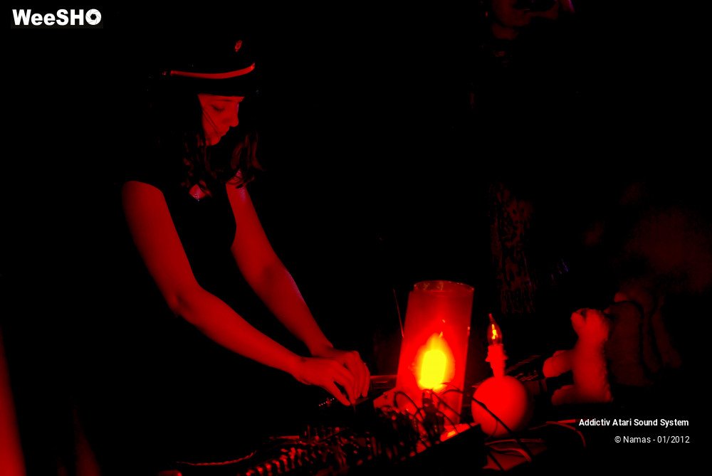 2/19 photos du spectacle Addictiv Atari Sound System