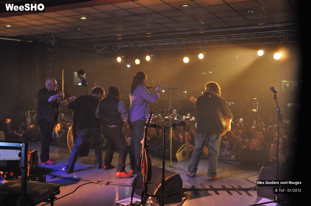 25/50 photos du spectacle Mes Souliers sont Rouges