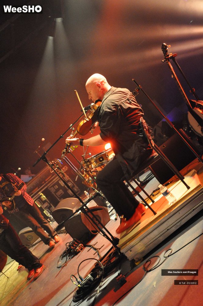 35/50 photos du spectacle Mes Souliers sont Rouges