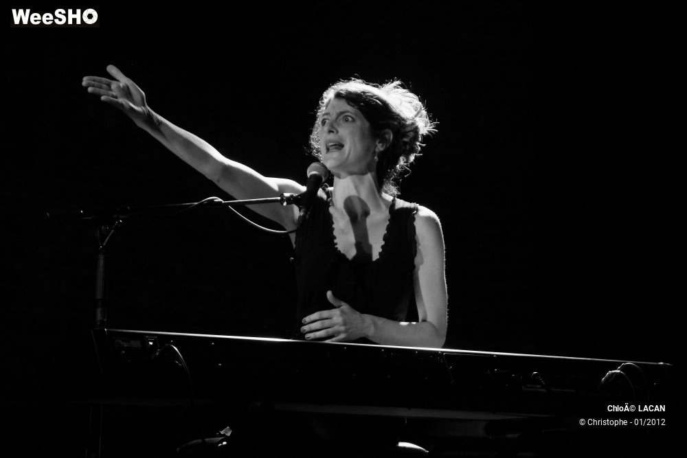 8/44 photos du spectacle Chloé Lacan