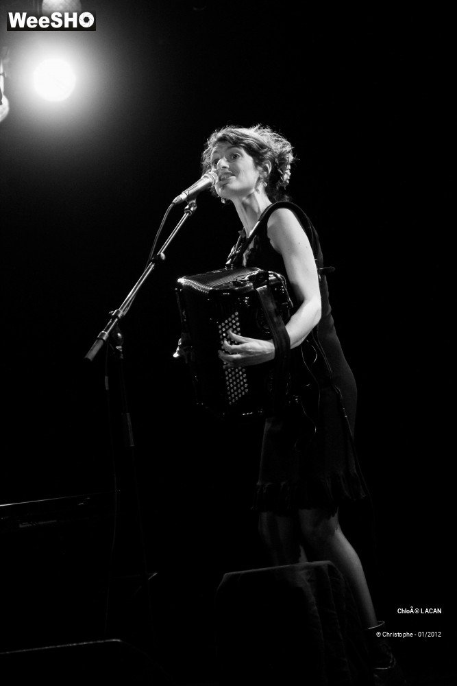 25/44 photos du spectacle Chloé Lacan