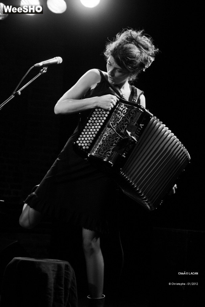 31/44 photos du spectacle Chloé Lacan