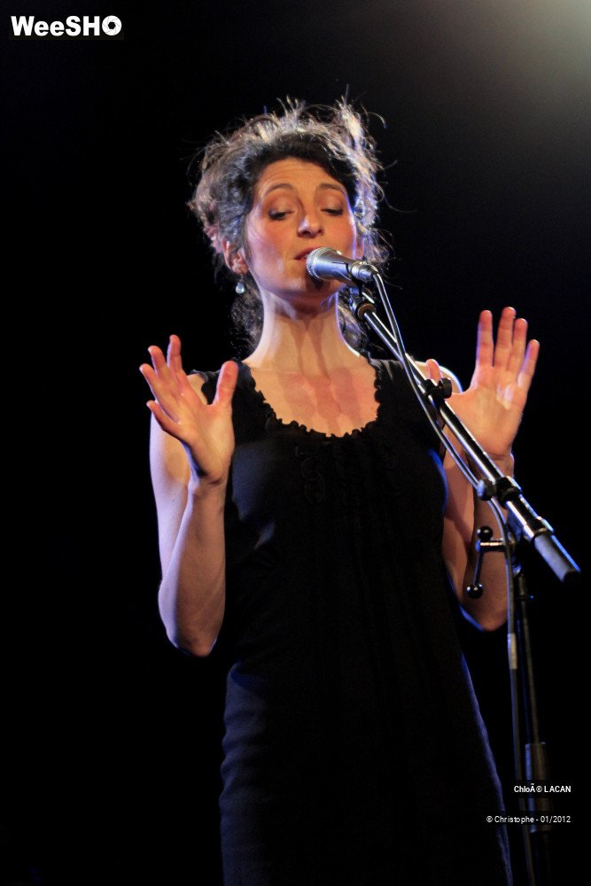 35/44 photos du spectacle Chloé Lacan
