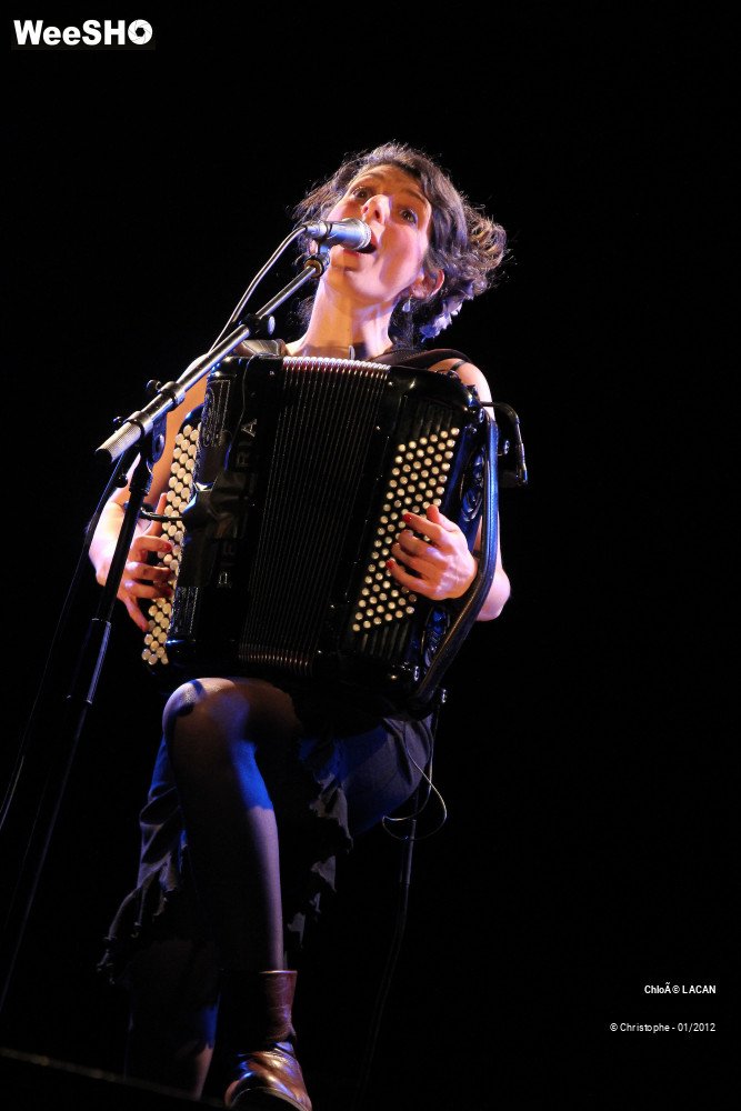 36/44 photos du spectacle Chloé Lacan