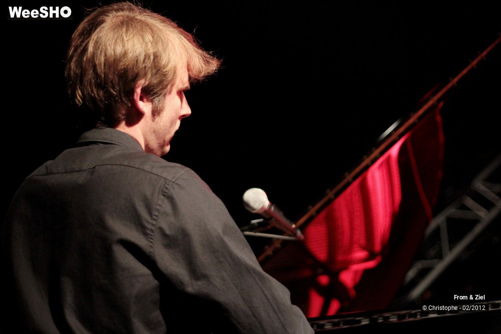 16/39 photos du spectacle From & Ziel