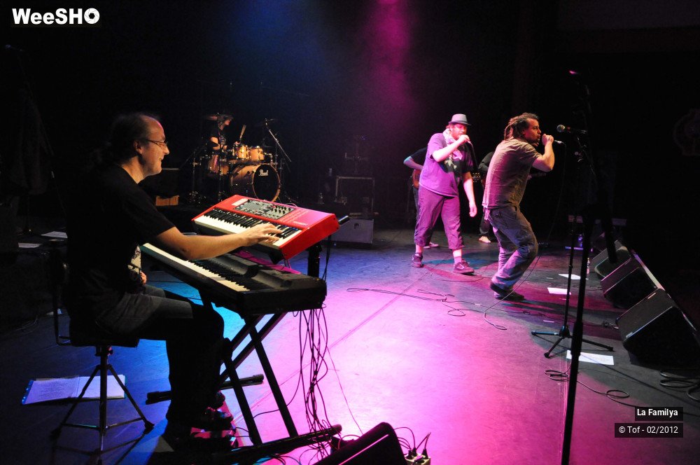 3/43 photos du spectacle La Familya