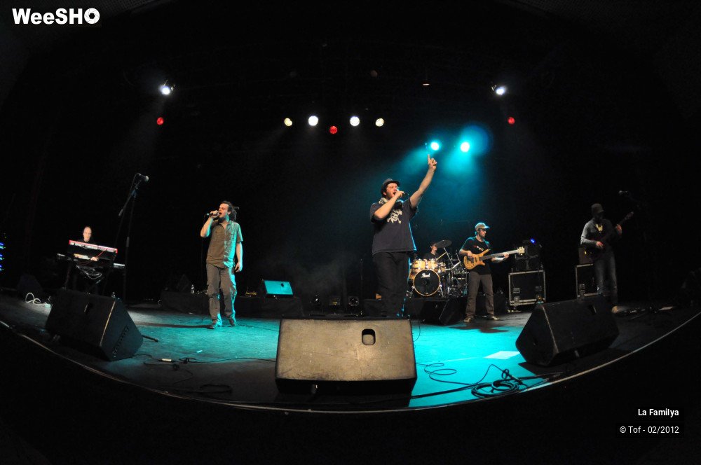 6/43 photos du spectacle La Familya