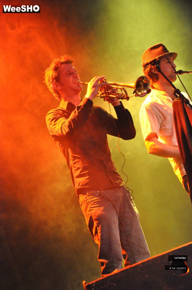 35/43 photos du spectacle La Familya
