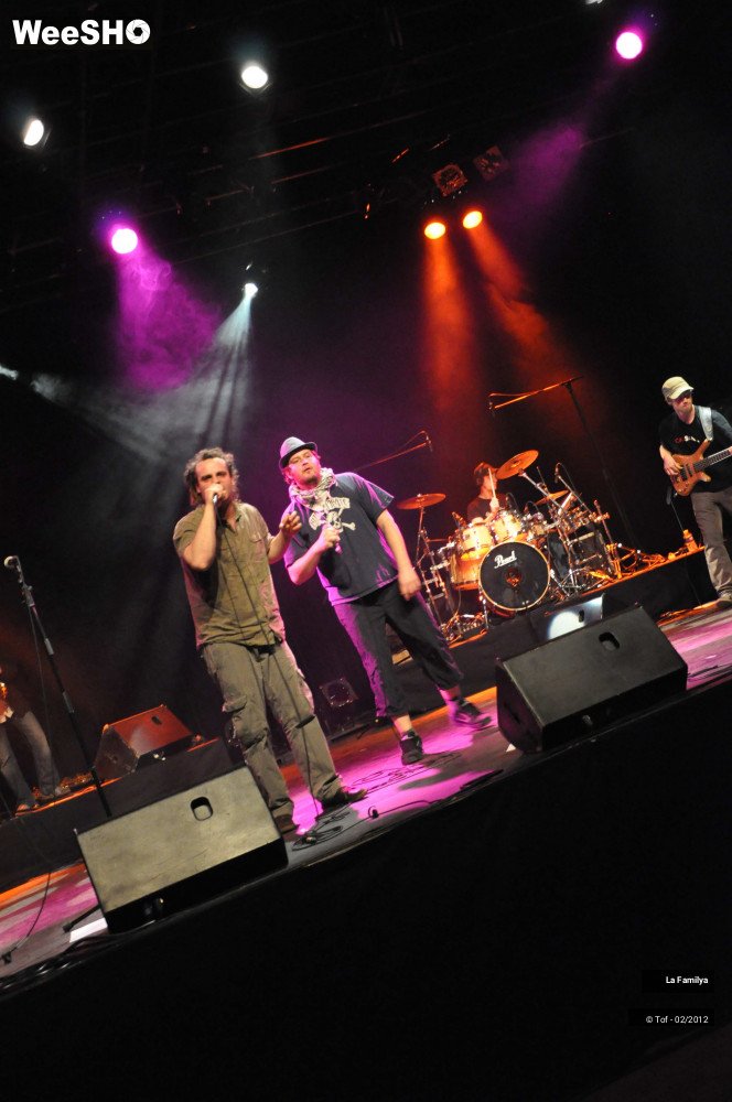 41/43 photos du spectacle La Familya