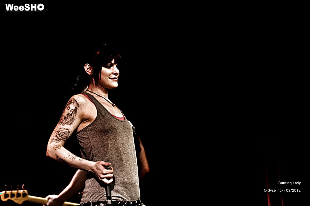 10/46 photos du spectacle Burning Lady