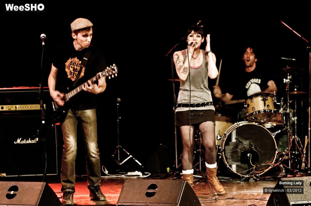 15/46 photos du spectacle Burning Lady