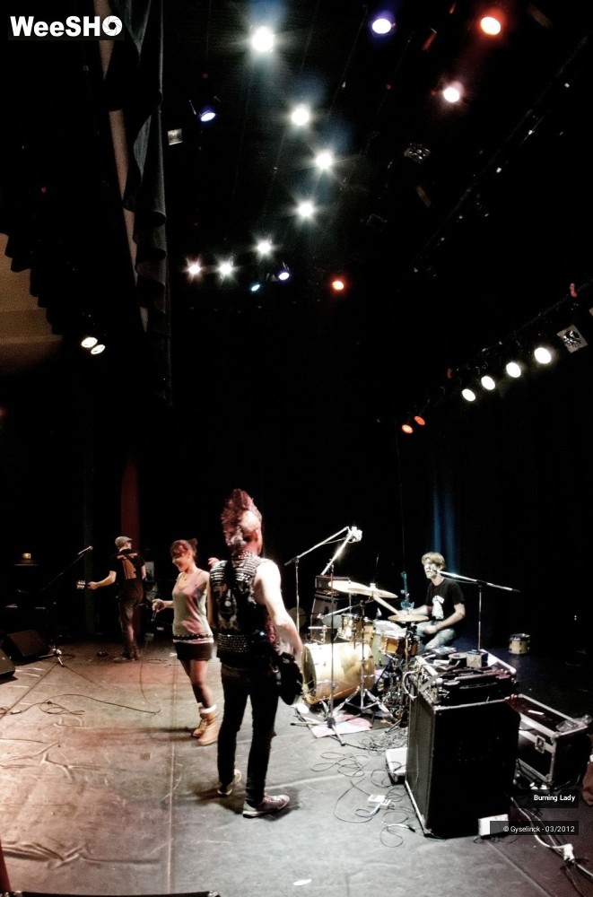 16/46 photos du spectacle Burning Lady