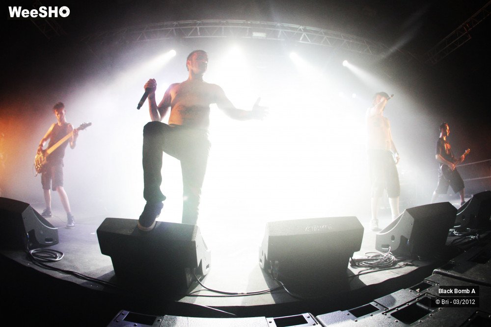 1/34 photos du spectacle Black Bomb A