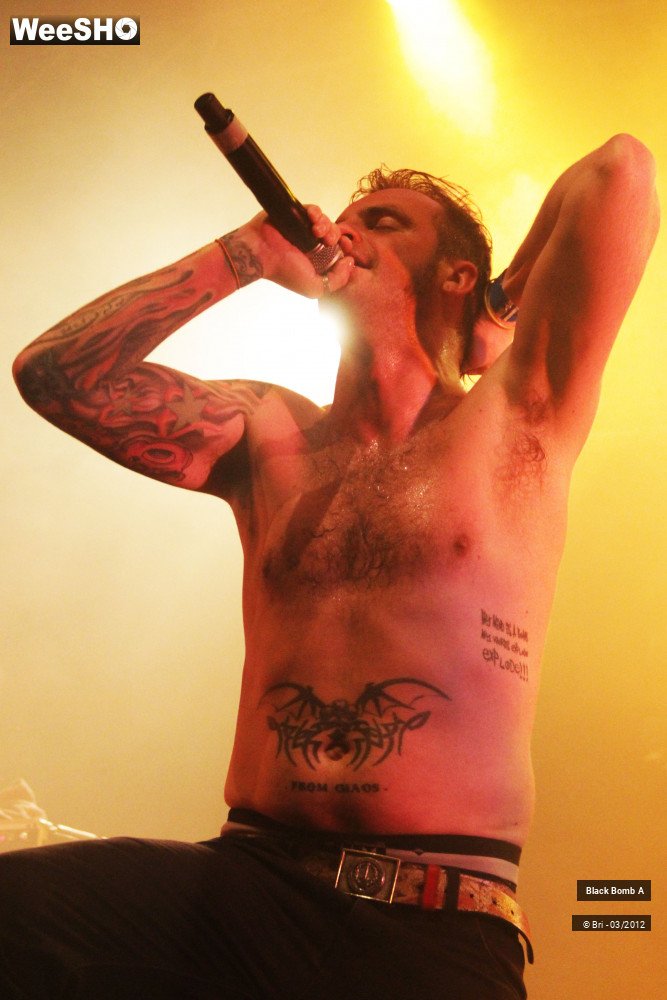 11/34 photos du spectacle Black Bomb A