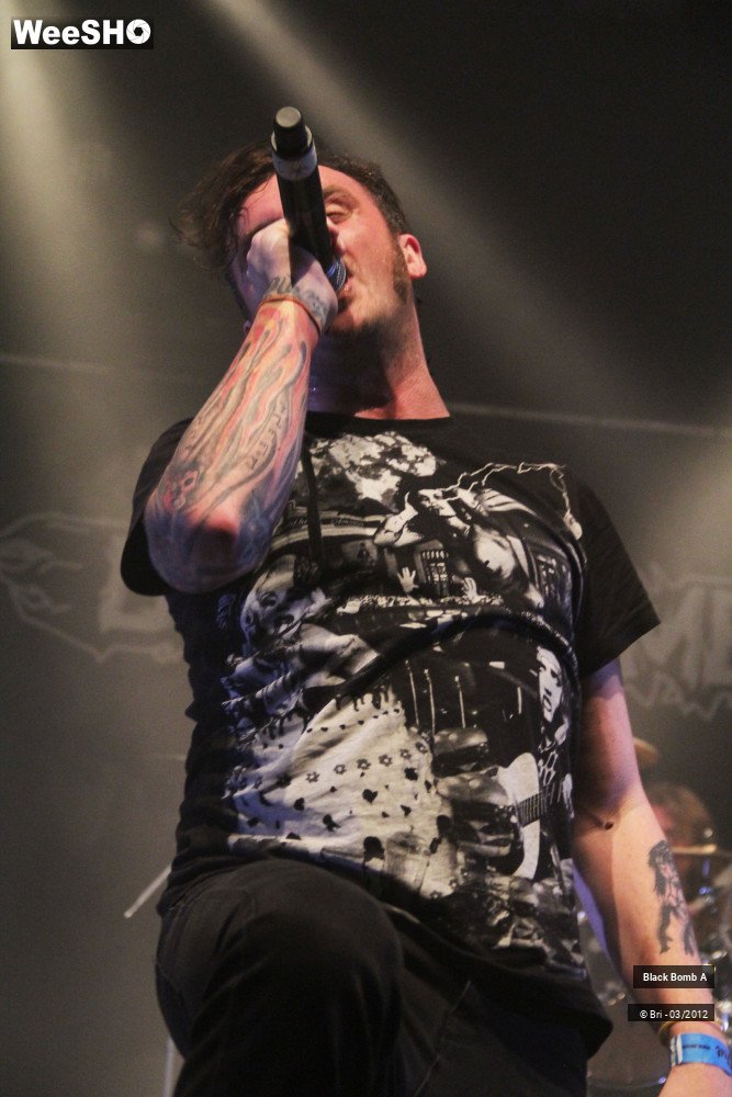 12/34 photos du spectacle Black Bomb A
