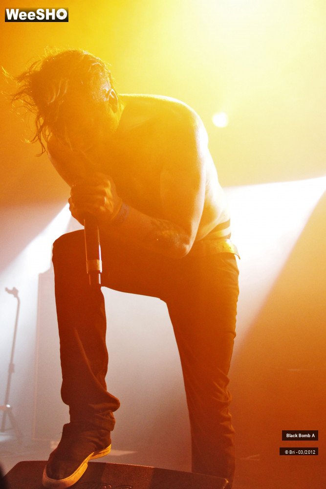 16/34 photos du spectacle Black Bomb A
