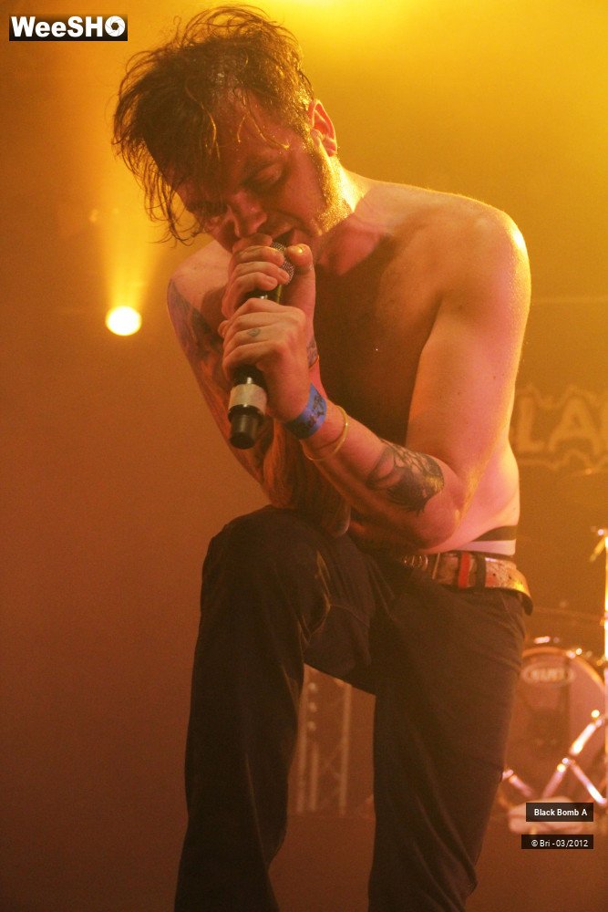 18/34 photos du spectacle Black Bomb A